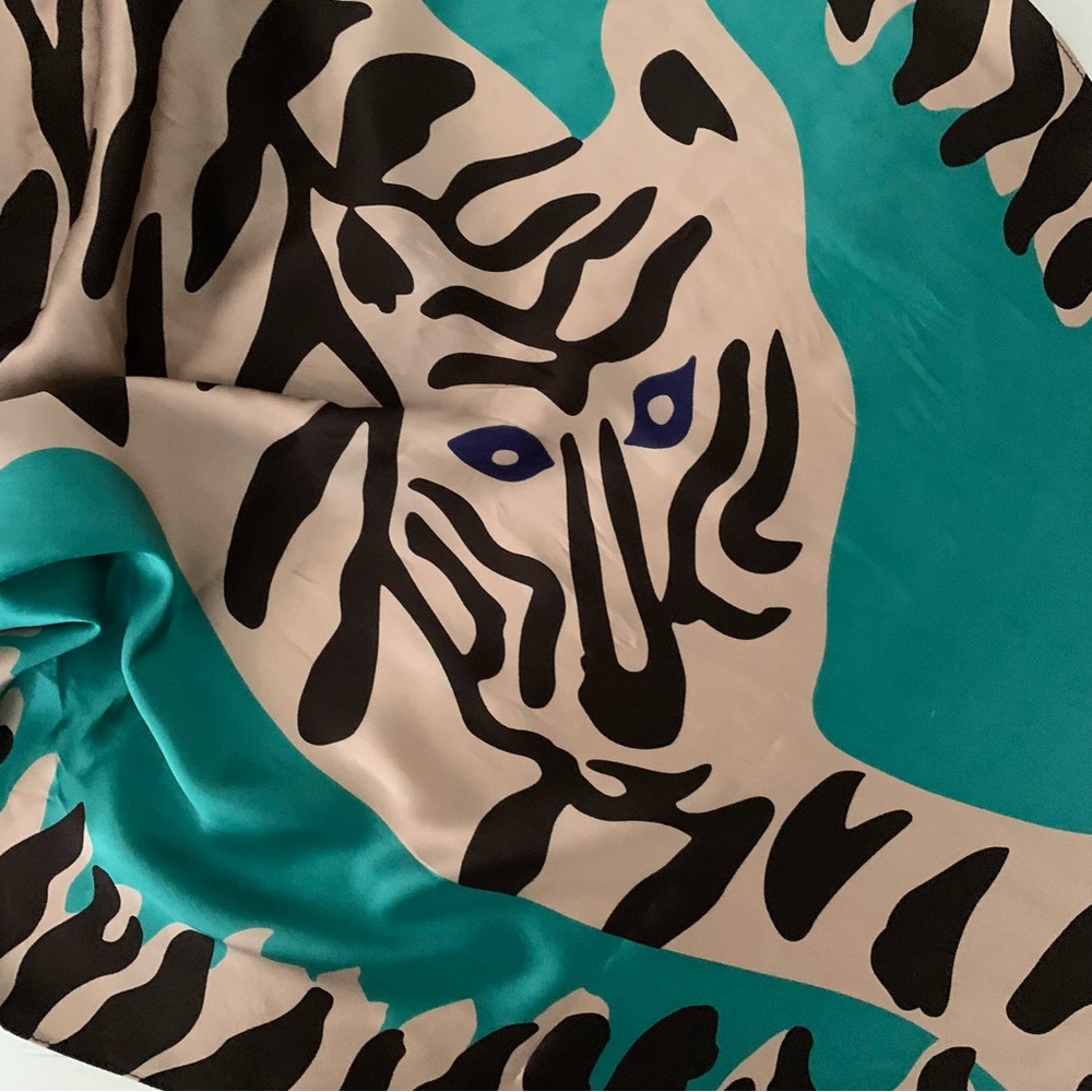 Gorgeous Vintage Diane Von Furstenberg Tiger Pattern Silk Scarf